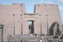  Temple of Horus, Edfu.